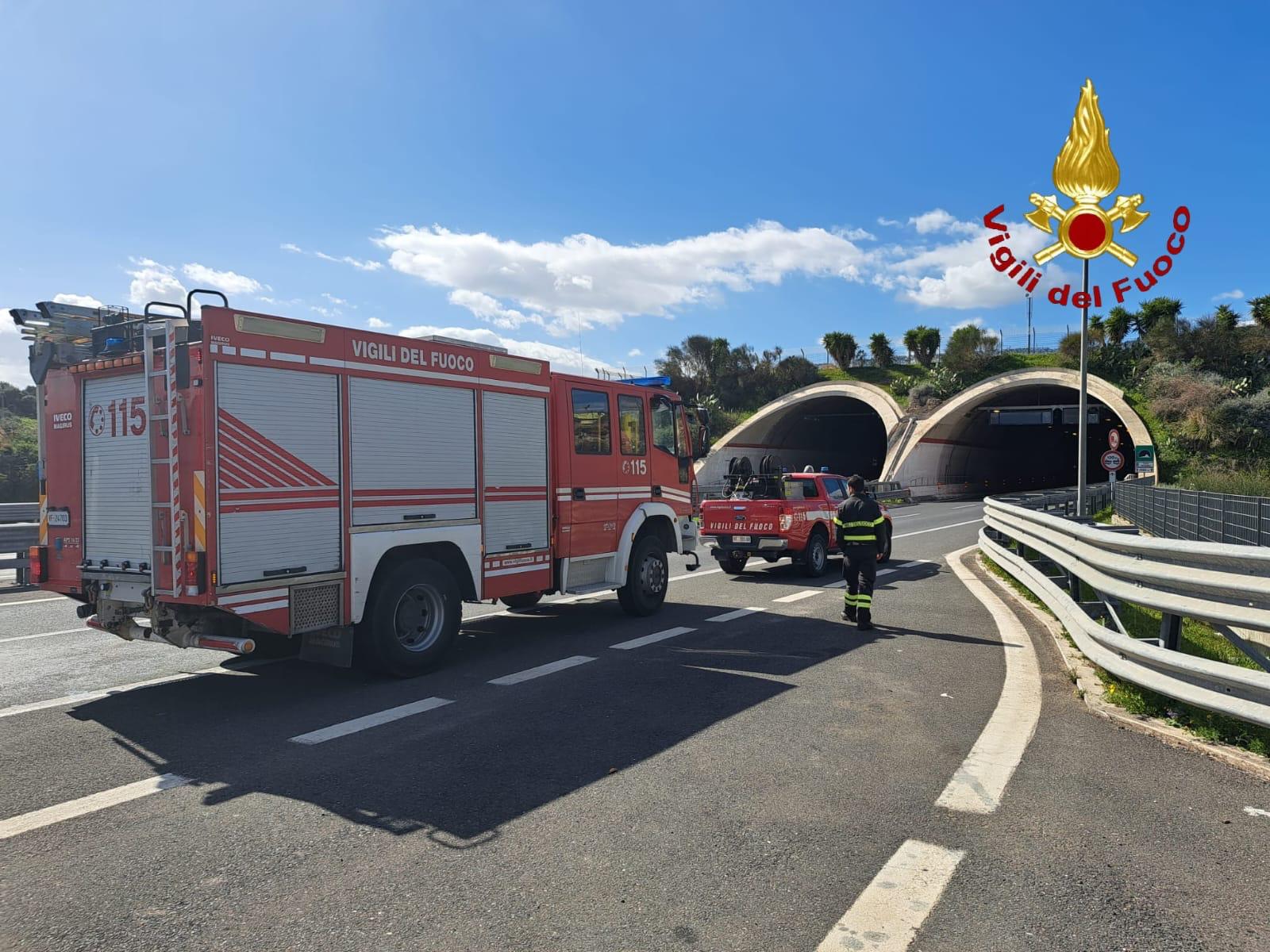 Vigili del fuoco a lezioni di gallerie autostradali