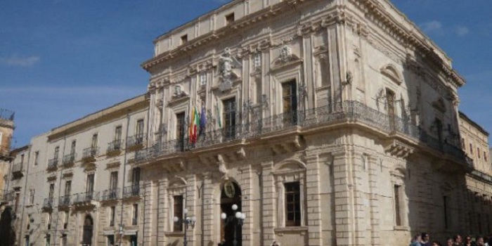 Siracusa – Amministrative, centrodestra: tutto rinviato; centrosinistra: il pd avalla le alleanze