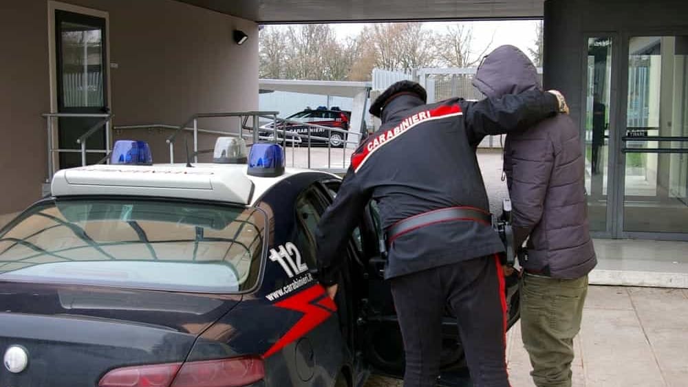 Siracusa, evase ripetutamente dagli arresti domiciliari: si aprono le porte del carcere per un 43enne