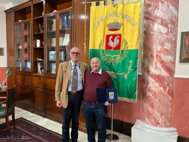 Priolo Gargallo: il Commissario Straordinario dott. Vincenzo Raitano riceve in visita il poeta Aldo Callari