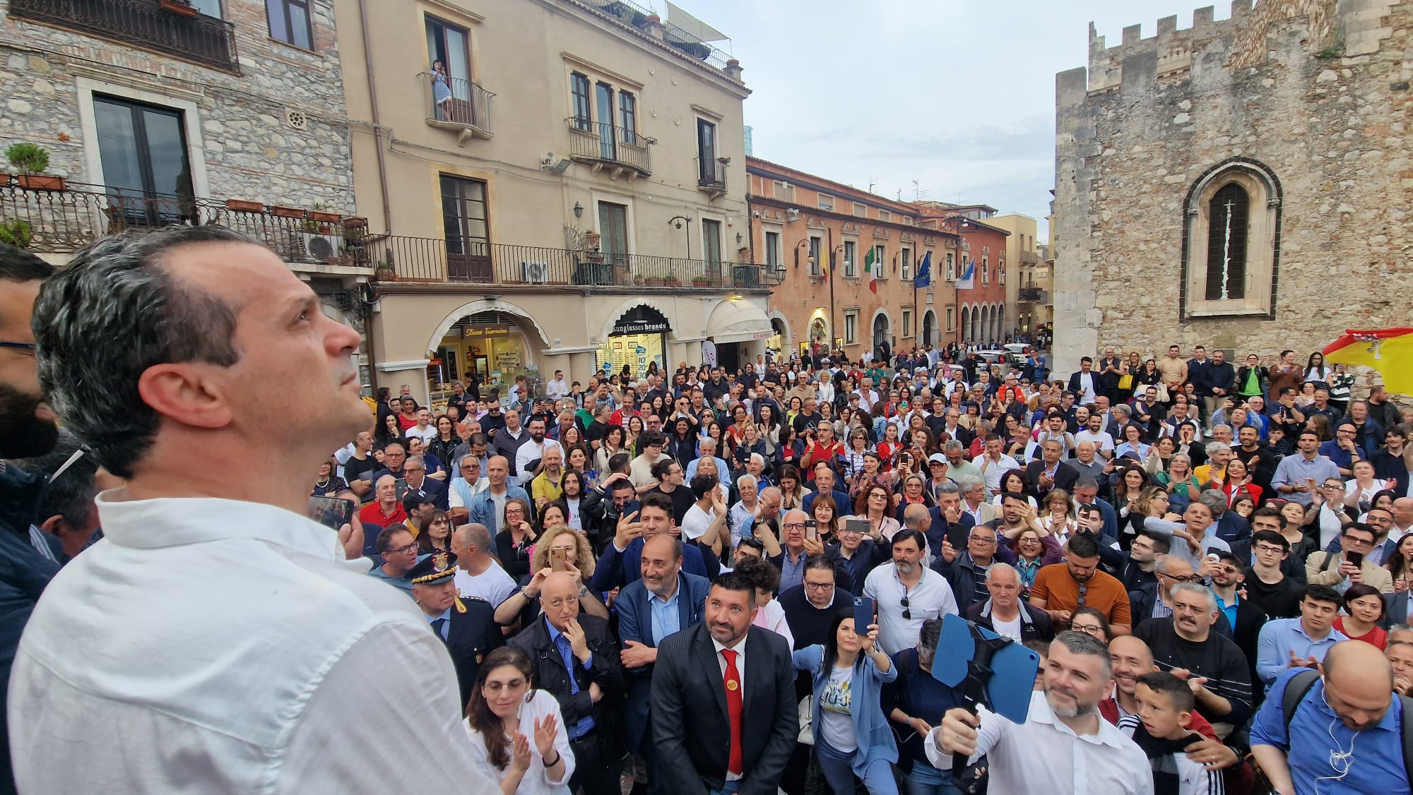 Taormina – Cateno De Luca: “i cittadini mi hanno regalato un sogno ed io non li deluderò!”