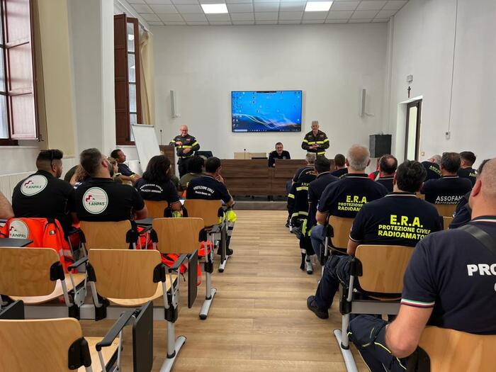 Sicilia, incendi: al via corsi formazione volontari Protezione Civile