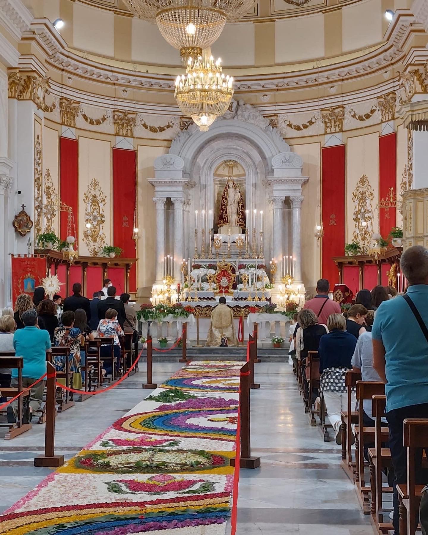 Castiglione di Sicilia: “Infiorata del Corpus Domini”