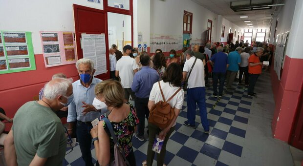 Sicilia ballottaggi: seggi aperti in 4 comuni tra cui Siracusa