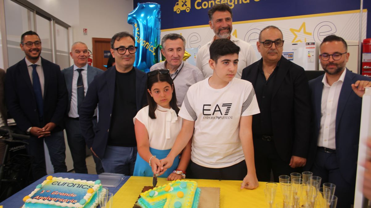 A Lentini festa per il primo compleanno di Euronics