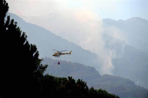 Schifani: «Localizzato in prossimità della riserva di Pantalica il pilota dell’elicottero disperso: è vivo»