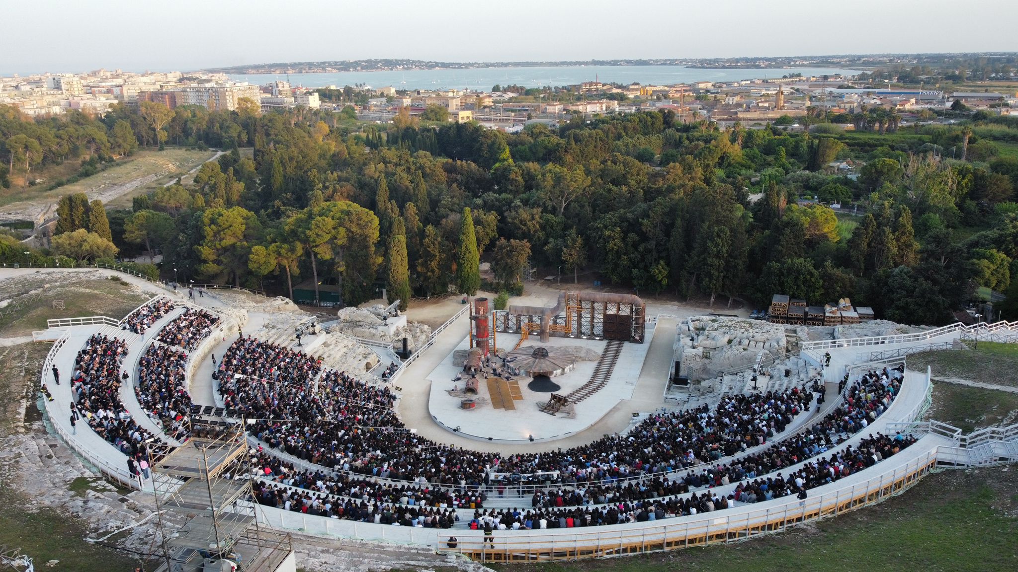 Oltre 160 mila spettatori per le rappresentazioni classiche al Teatro Greco – Il record storico assoluto nei 109 della Fondazione INDA