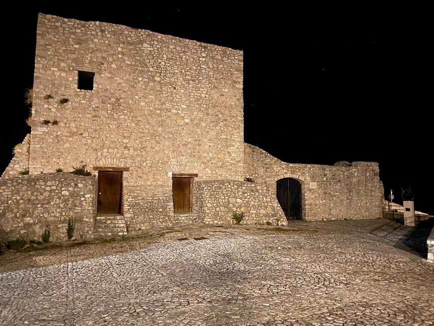 Notti di BCsicilia, Palazzo Adriano: a mezzanotte visita guidata al Castello