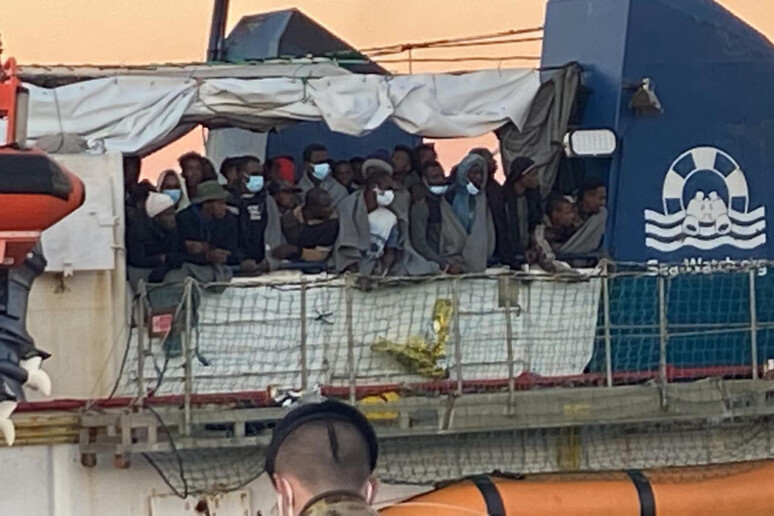 Migranti: Sea Watch viola indicazioni, ispezione a Lampedusa – Gli era stato assegnato Trapani quale “porto sicuro”