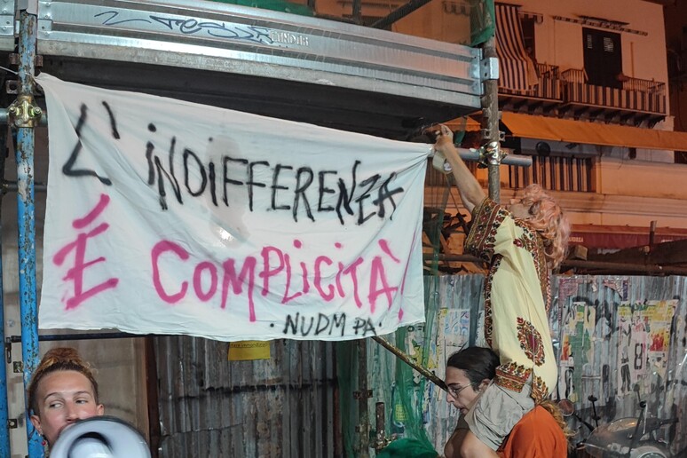 Vittima violenza gruppo, ‘stanca dei giudizi, avete rotto’, “Ve lo dico in francese”