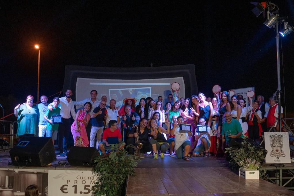 Biddizzi di Sicilia”, sabato a Marina di Priolo i ragazzi del CDH sfileranno con gli accessori del loro marchio “In-tatto”