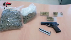 Francofonte , nascondono armi e droga in casa: arrestati dai carabinieri - Video