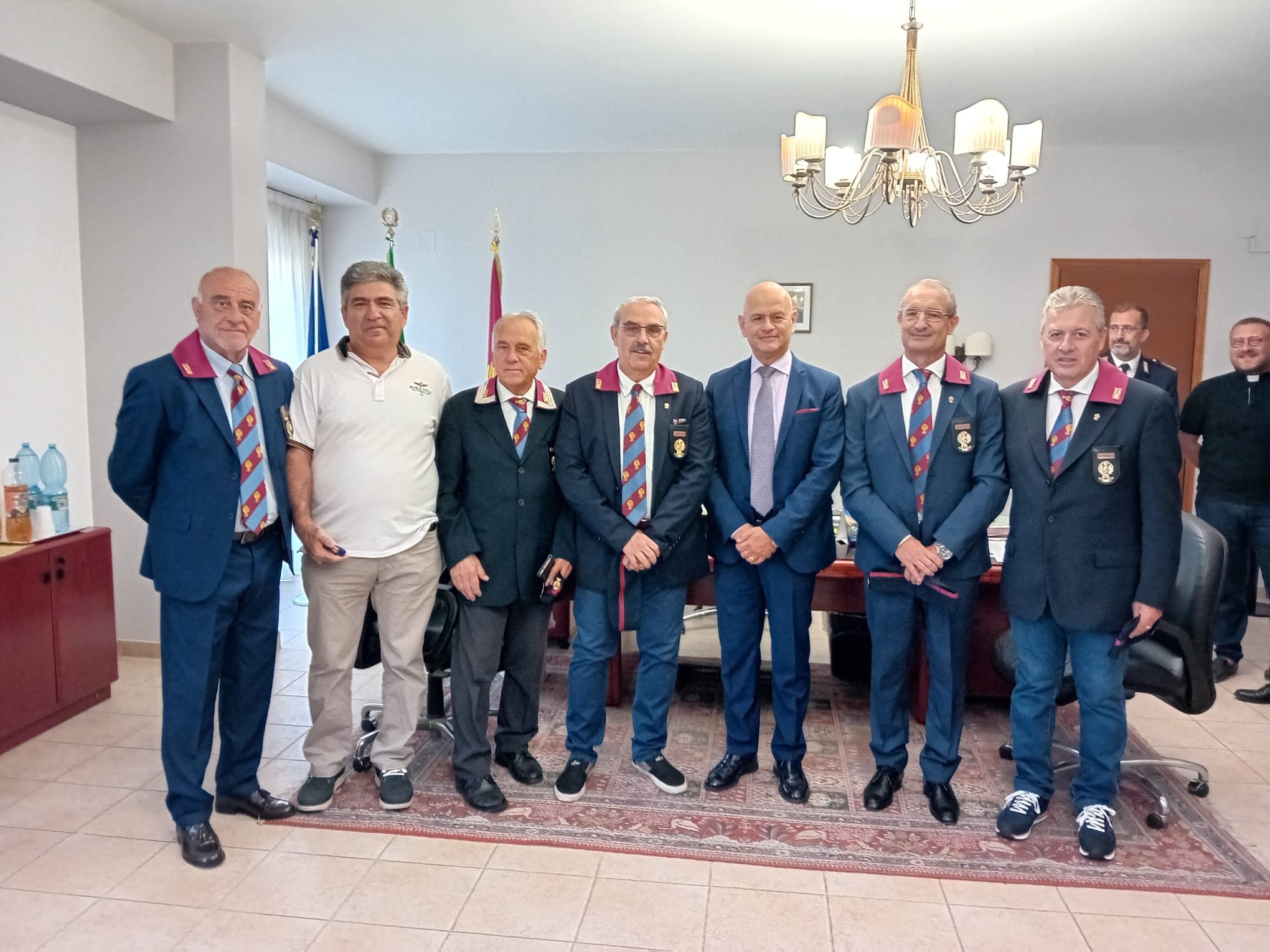 Siracusa – Il questore consegna le medaglie di commiato a 6 poliziotti che sono andati in pensione