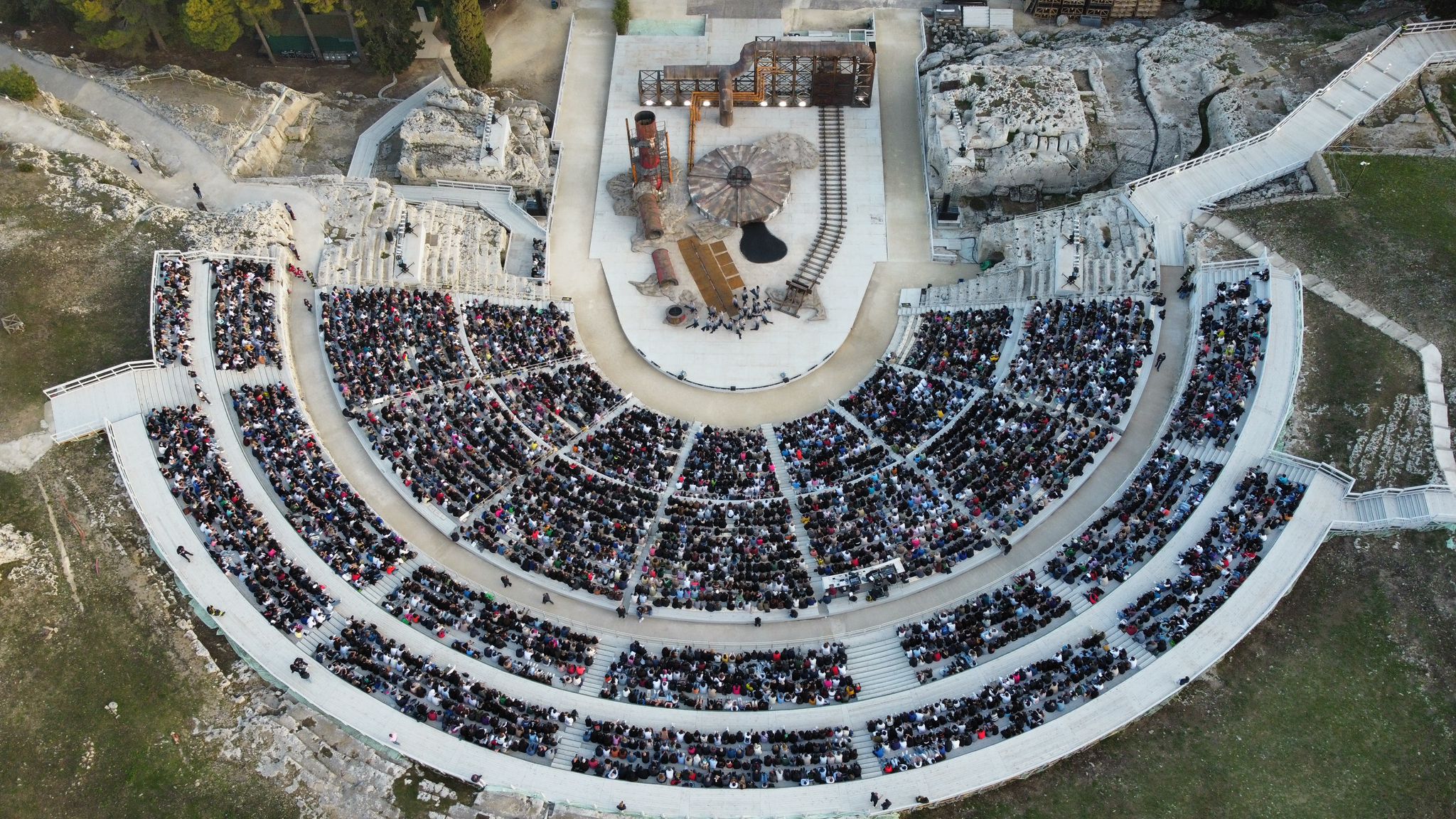 59. Stagione al Teatro Greco di Siracusa – Luca Micheletti, Paul Curran e Leo Muscato i registi della Stagione 2024