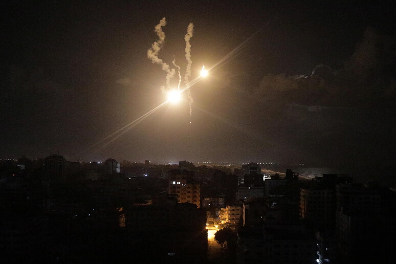 Guerra in Medio Oriente – La battaglia si sposta a Gaza, Israele verso l’invasione