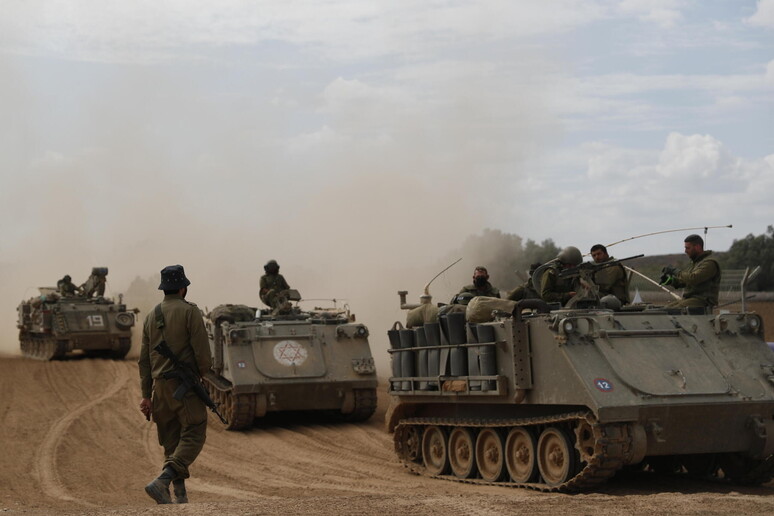 Razzi anticarro dal sud del Libano, i militari rispondono  Israele: ‘Il piano potrebbe non essere l’invasione di Gaza’
