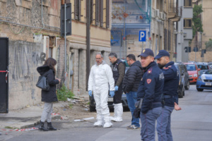 Giovane ferito con colpi di pistola, muore in ospedale a Palermo