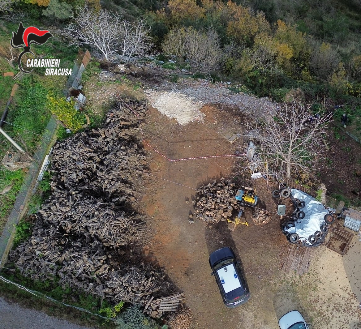 Sequestrata una discarica abusiva a Palazzolo: denunciate due persone
