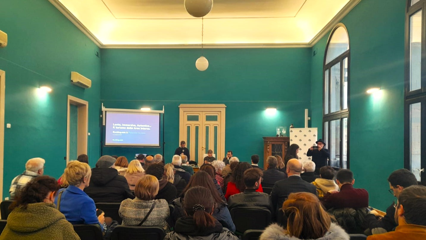 Palazzolo Acreide, grande partecipazione all’incontro sul turismo per le aree interne