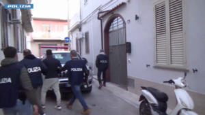 Rapina, furto in abitazione e tentato furto: arrestato un 40enne