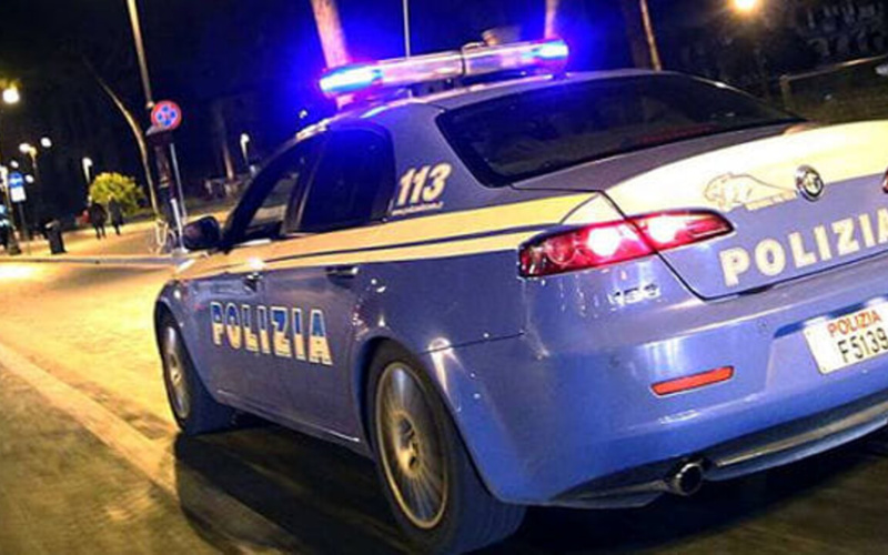 Inseguimento a Reggio Calabria, distrutte due volanti della polizia e altre due auto