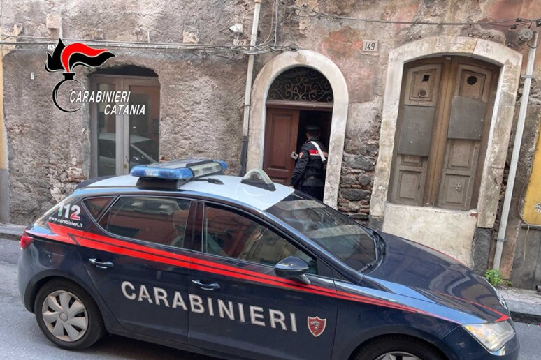 Paternò, accoltellato un uomo dopo una lite  – Indagini dei Carabinieri, vittima ricoverata in ospedale Catania