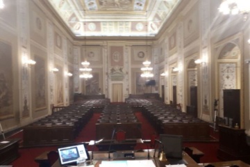 Multa di 180 euro ai deputati assenti durante le votazioni dell’Assemblea siciliana