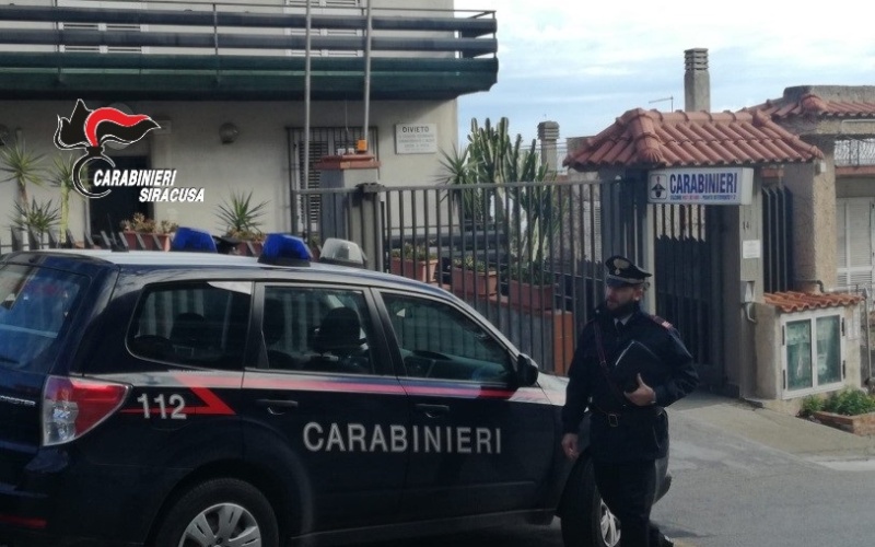 Melilli, minaccia dipendente di un panificio e predende pane, pizza e “mpanate” arrestato per rapina 54enne