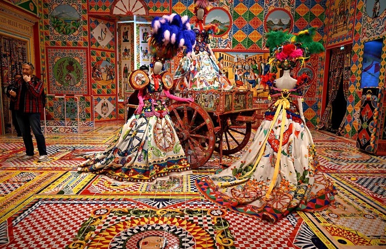 Dolce e Gabbana in mostra, tra barocco e Sicilia