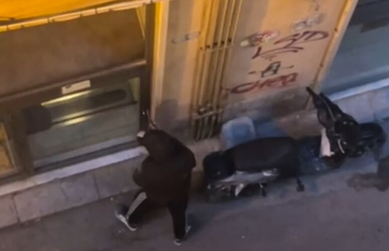 Tenta furto ad un ristorante a Palermo, residente lo riprende Immortalato da uno smartphone prima della fuga