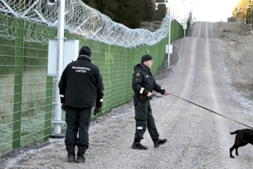 La Finlandia proroga la chiusura del confine con la Russia