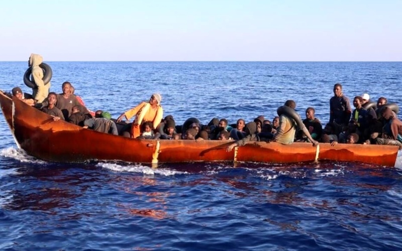Sbarchi senza sosta nella notte, in 333 a Lampedusa