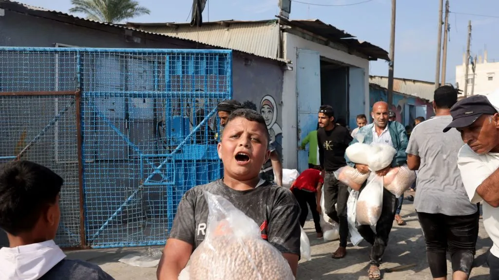 Attacco a Gaza, uccisi operatori umanitari