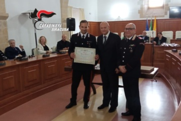 Francofonte, consegnato attestato di riconoscimento alla stazione di carabinieri