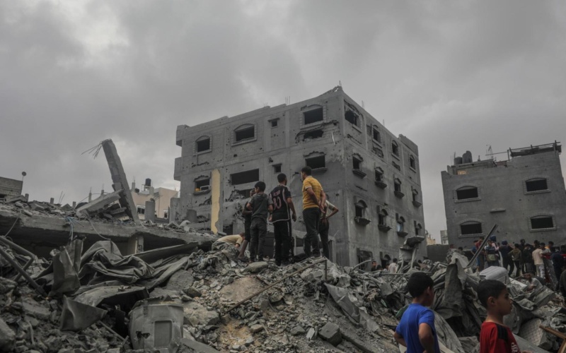 Israele non allenta la morsa su Rafah e intensifica le operazioni militari anche nel centro di Gaza