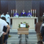 Operai morto a Casteldaccia – Pianti al funerale di Miraglia, ‘Ciao Giuseppe’
