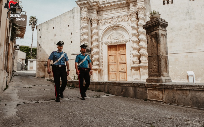 Palazzolo Acreide. evade i domiciliari e va in giro per le vie della città: arrestata 54enne