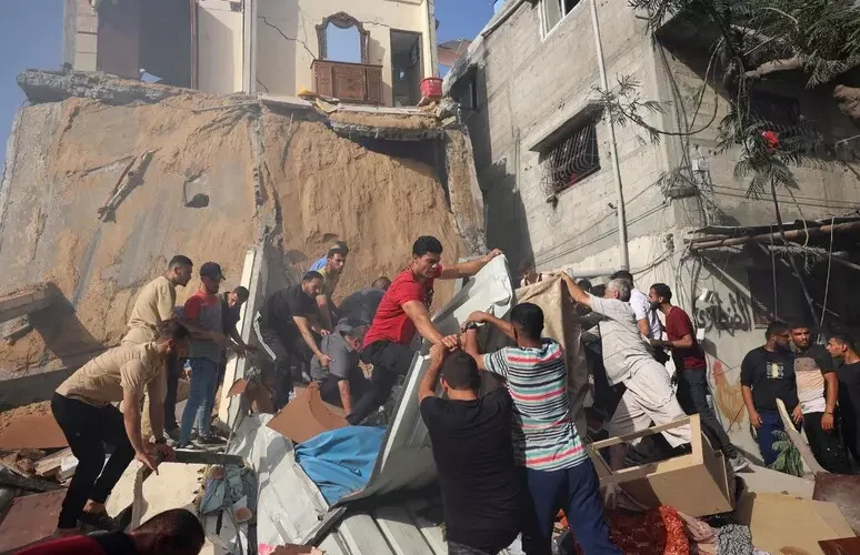 La guerra in Medio Oriente  – Israele bombarda Gaza e Rafah, sette morti