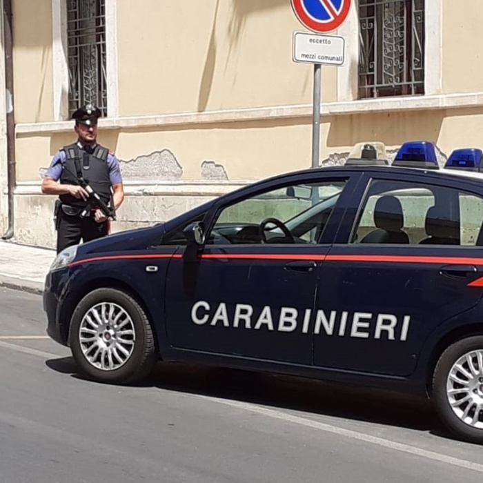 Falso funzionario della Procura raggira un anziano solarinese
