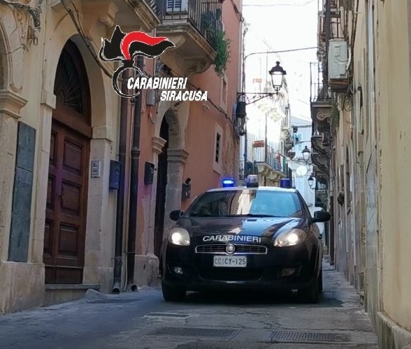 Siracusa – Tenta rapina a edicolante e tabaccaio: preso
