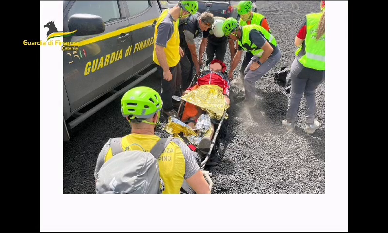Etna, turista marchigiano soccorso dalla Finanza – Video