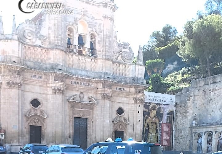 Melilli, i carabinieri interrompono un “ray party”: denunciato proprietario del terreno