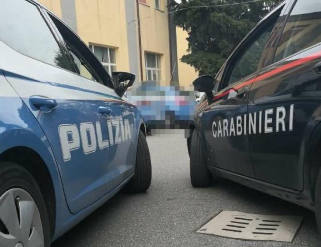 Lancia la droga dalla finestra, arrestato spacciatore a Librino
