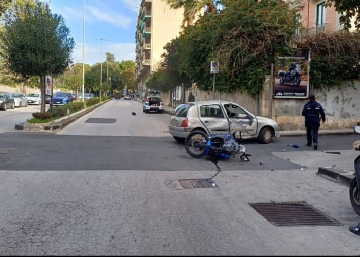 Siracusa – Moto contro auto: centauro in prognosi riservata