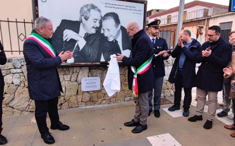 Canicattini, una targa ricorda il poliziotto Salvatore Amenta