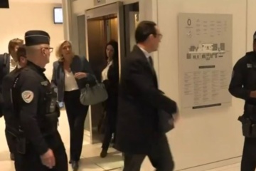 Francia – Marine Le Pen condannata a 4 anni di carcere