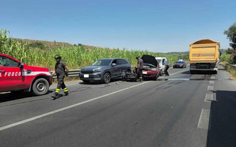 Lentini – Grave incidente sulla Ragusana: 9 feriti, coinvolti anche quattro bambini