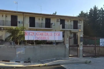 Cassibile, proteste contro il CCR di via Rinald: le denunce di Civico 4