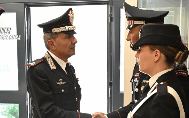 Il generale Del Monaco in visita al comando provinciale dei carabinieri