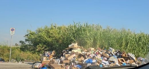 Siracusa, emergenza rifiuti, situazione esplosiva al Mercato Ortofrutticolo